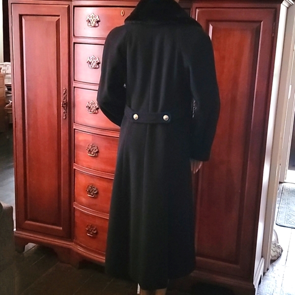 NINA RICCI Paris Overcoat - Picture 3 of 16
